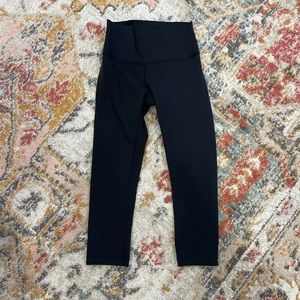 Lululemon Wunder Under 23” sz 6